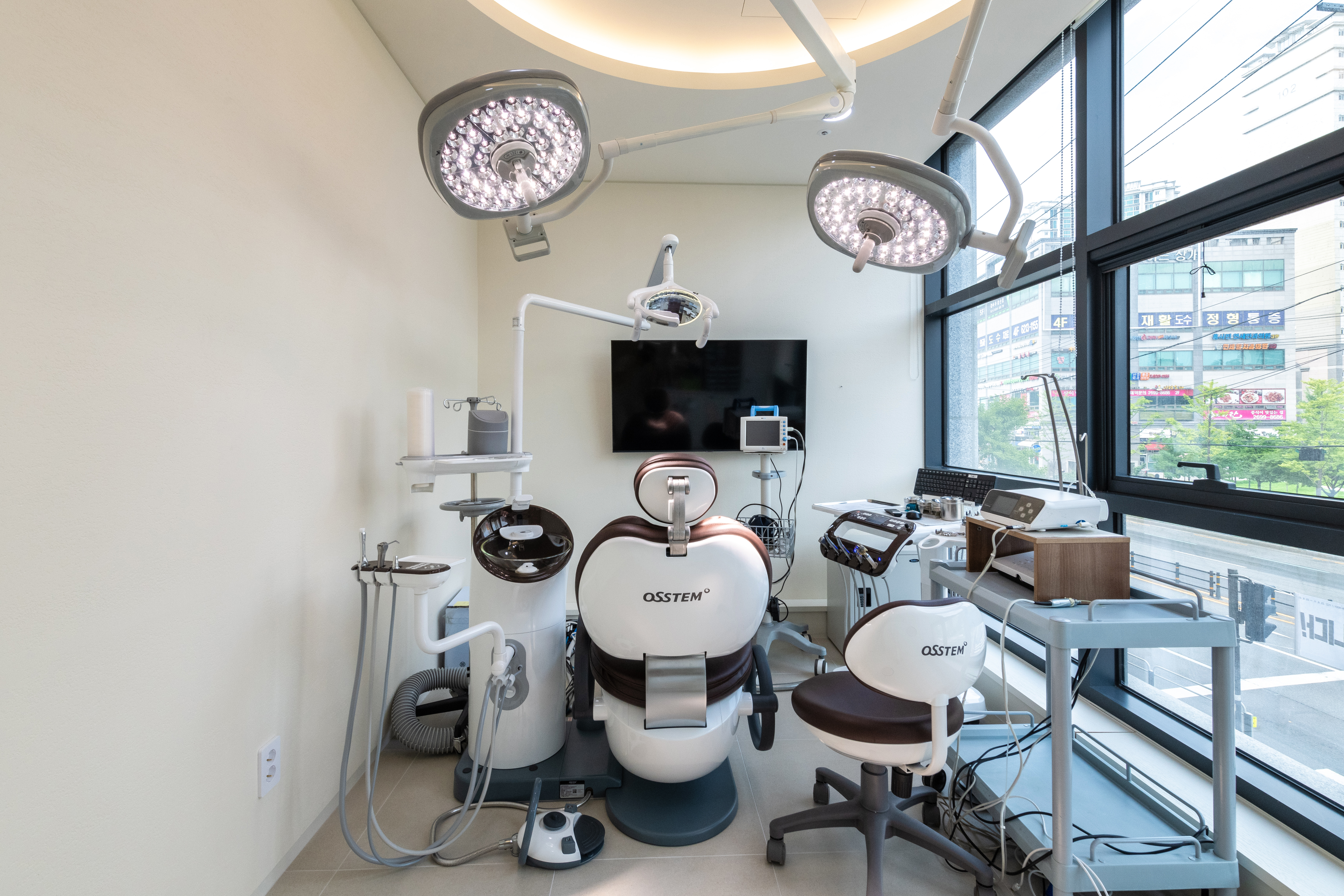 韓国 インプラント 静脈内鎮静法 手術室 ヨンセヒール歯科